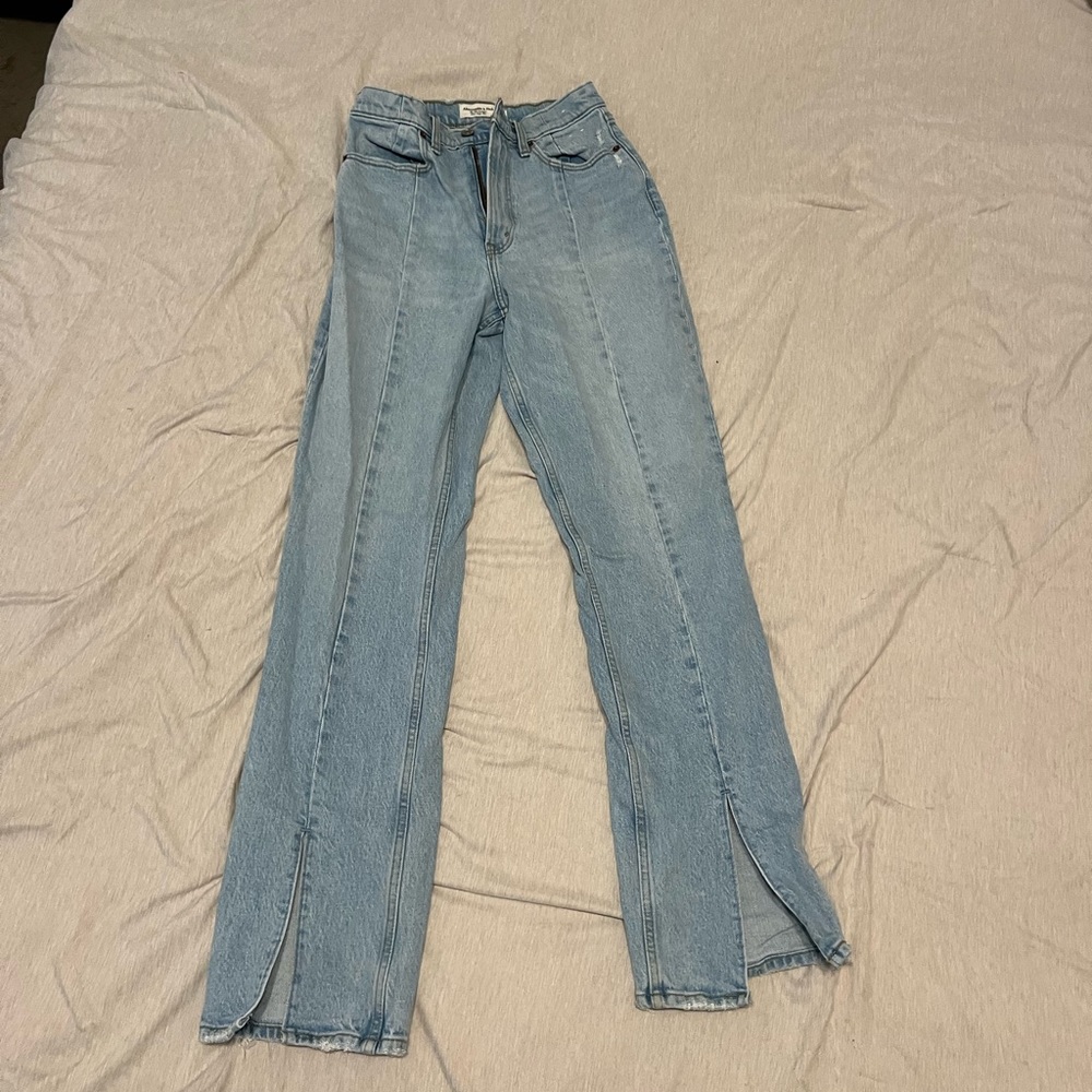 Abercrombie 90’s straight ultra high rise curve love- 26R